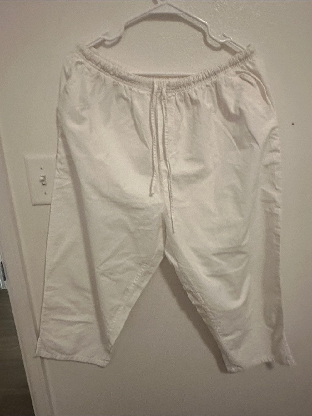 Bobbie Brooks White Drawstring Cotton Joggers